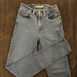 Levi’s 721 High Rise Skinny